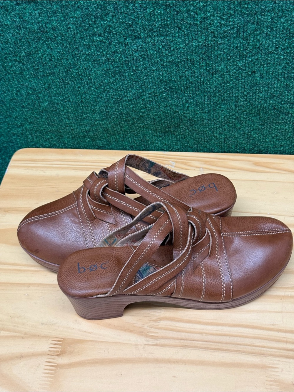 b.o.c. by Born Brown Mule Clogs Woven Straps Closed Toe Women’s 9M - Picture 4 of 8